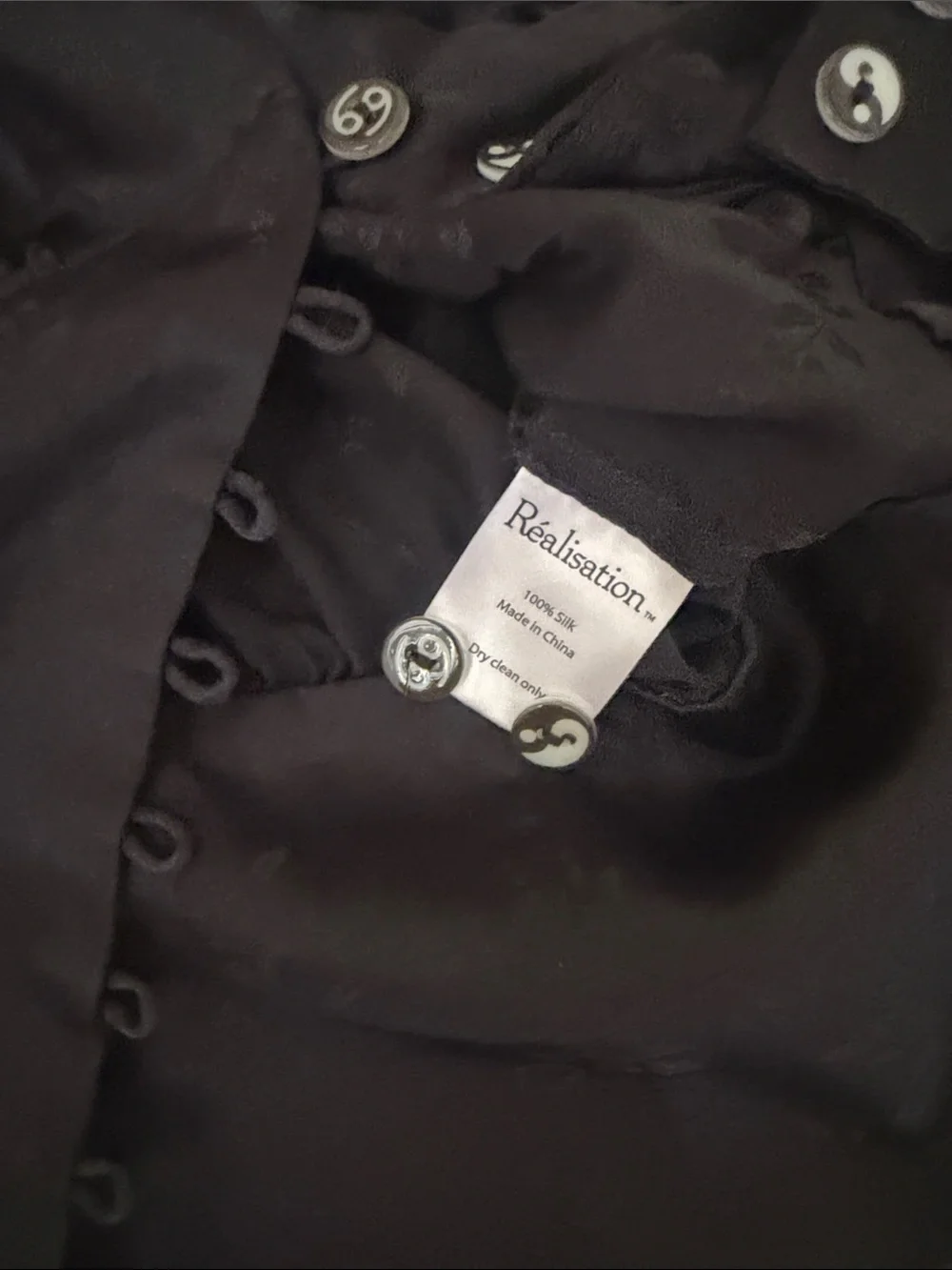 Realisation Par Kaia Voodoo Top Black Button-Front V-Neck 100% Silk Blouse